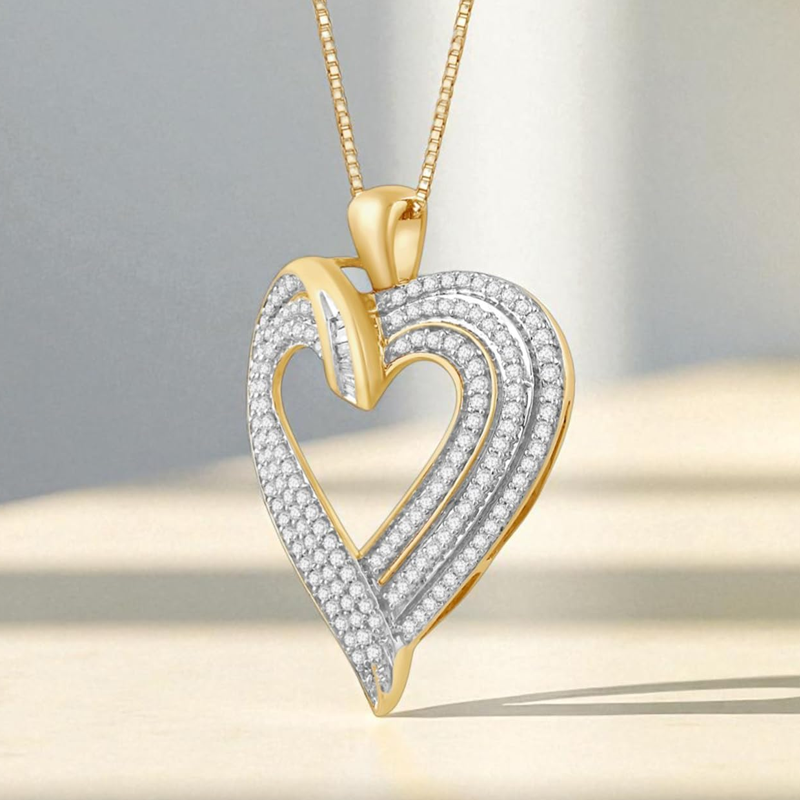 Naszyjnik z wisiorkiem w kształcie serca z 10-karatowego złota z diamentami o masie 1/2 ct-3