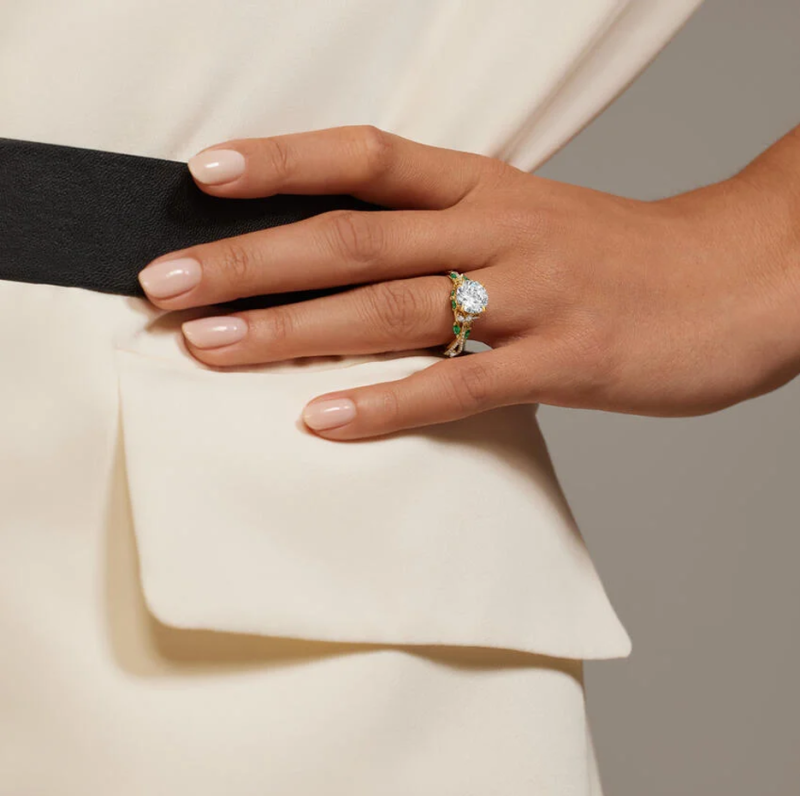 10K witgouden verlovingsring met kussengeslepen diamant en smaragd, 0,98 tot 3,48 CT.T.W.-2