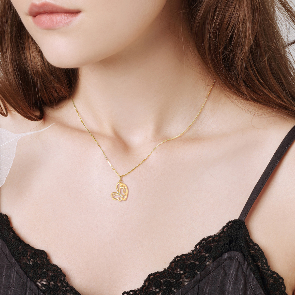 Collana con ciondolo a farfalla e cuore in oro 10K con zirconia cubica-2