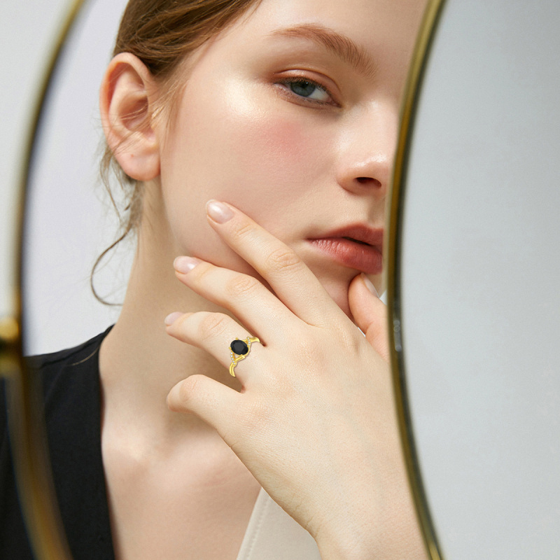 10K Gold Round Shaped Black Agate Personalized Engraving Ring-4