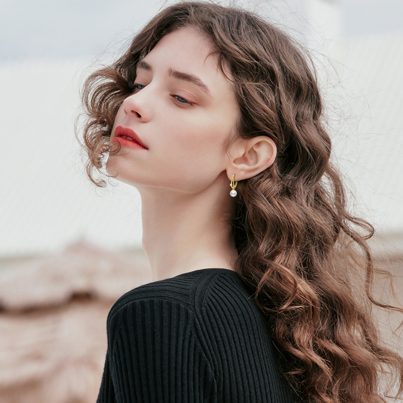 18K Gold Circular Shaped Pearl Lever-back Earrings-2