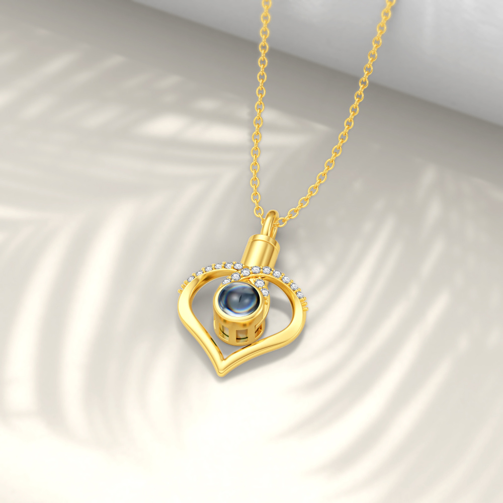 Collar de urna de corazón de proyección personalizada con circonita cúbica en forma circular de oro de 10 quilates para cenizas-4
