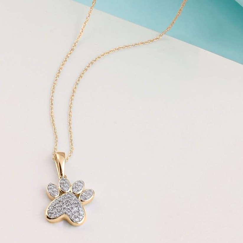 Colar com pendente de pata de diamante em ouro 10K-2