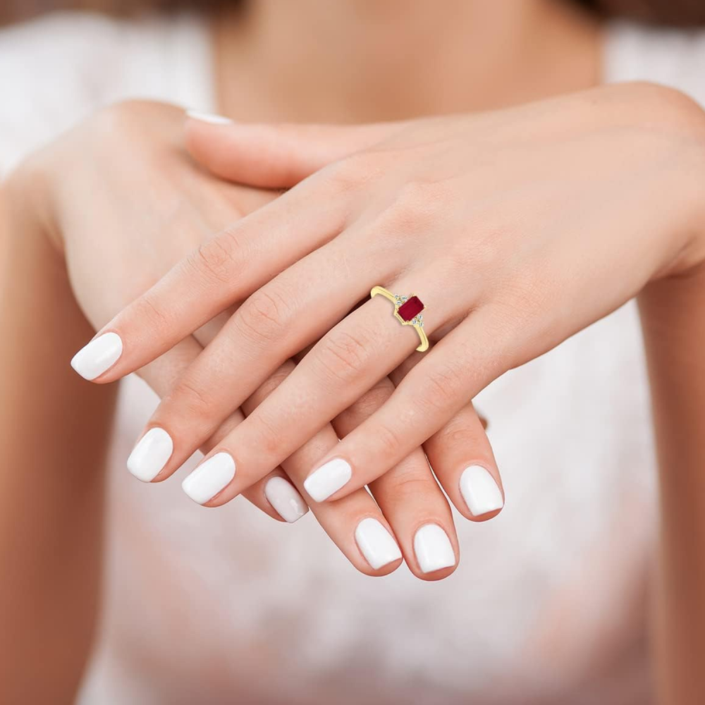 Anillo de compromiso de oro blanco de 10 quilates con corte esmeralda y piedras preciosas-2