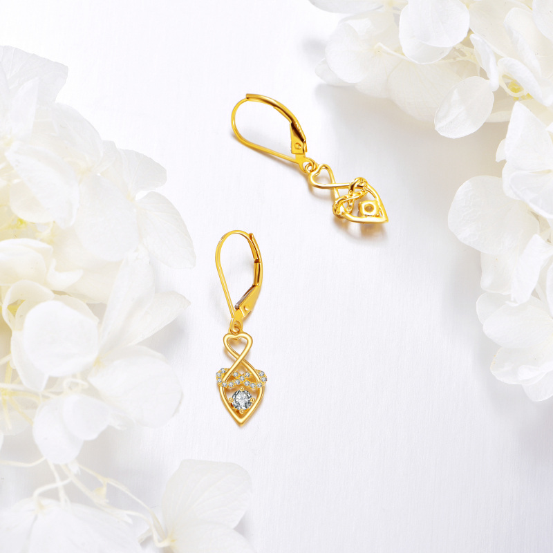 Brincos coração com zircónia cúbica em ouro 10K-3