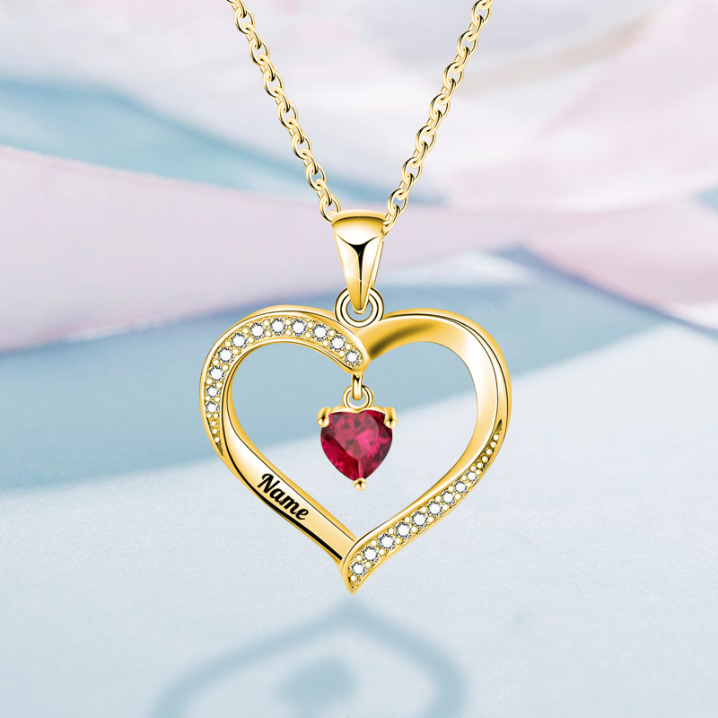 Collar con colgante de corazón de oro de 10 quilates y circonita cúbica grabado para mujer-3