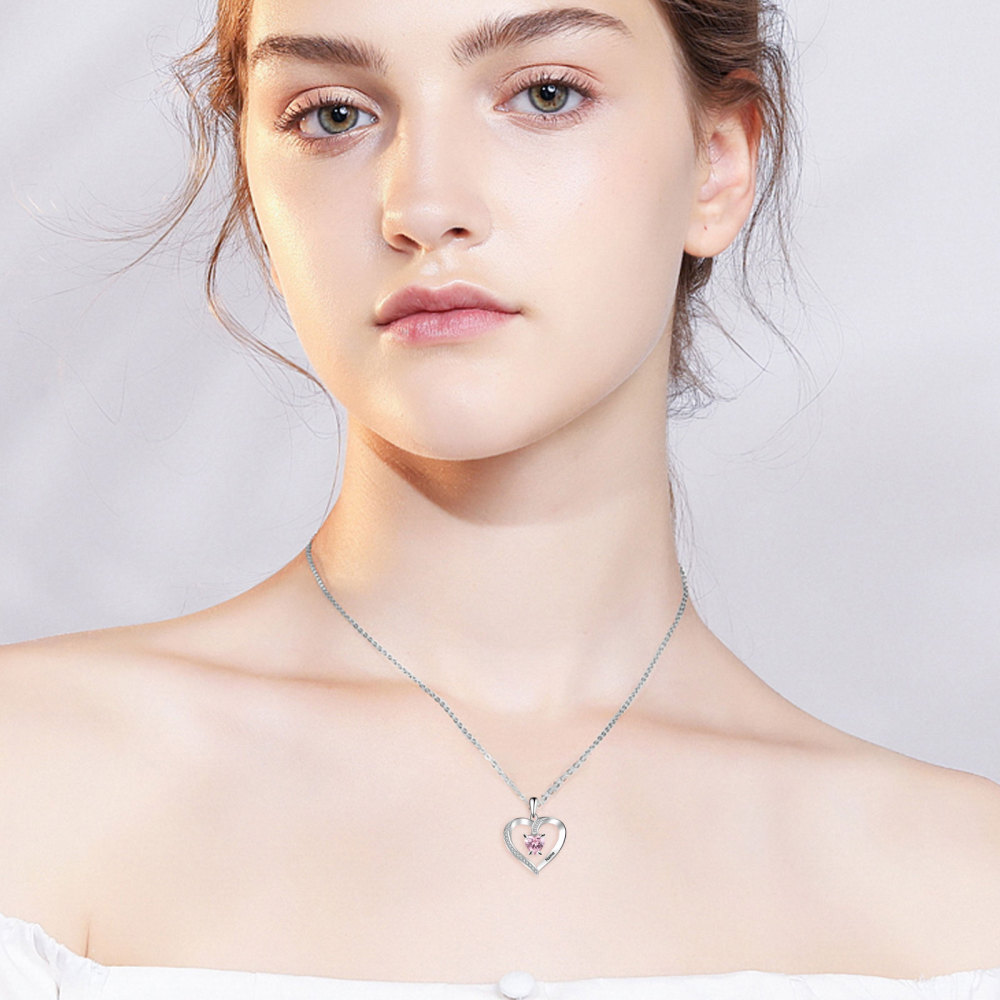 Colar com pingente de mãe personalizado com pedra de nascimento e corte em coração em ouro branco 14K-2
