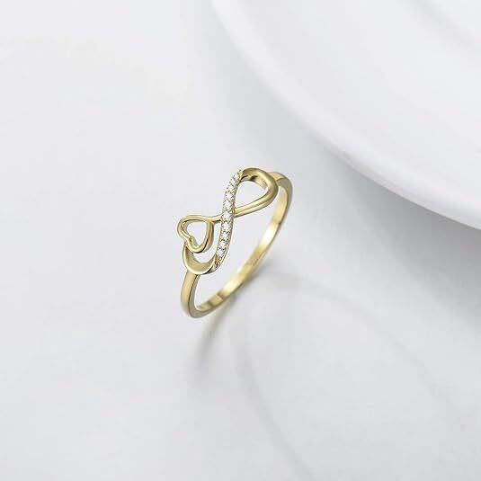 Anillo con símbolo de infinito y moissanita en oro de 10 quilates-3