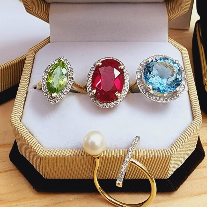 Anel personalizado com gema oval em ouro de 9 quilates-4