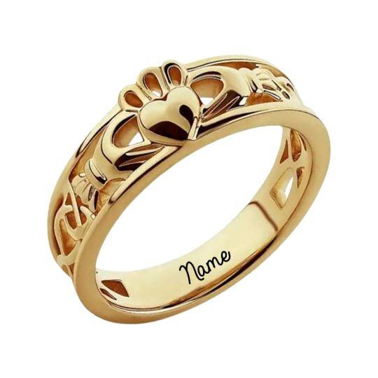 Anillo con nombre clásico personalizado en oro de 10 quilates