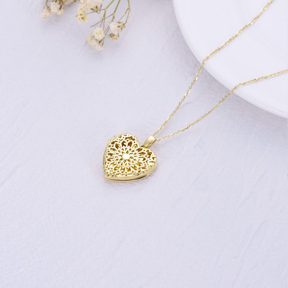 Collar con medallón fotográfico personalizado con corazón de girasol en oro de 10 quilates-4