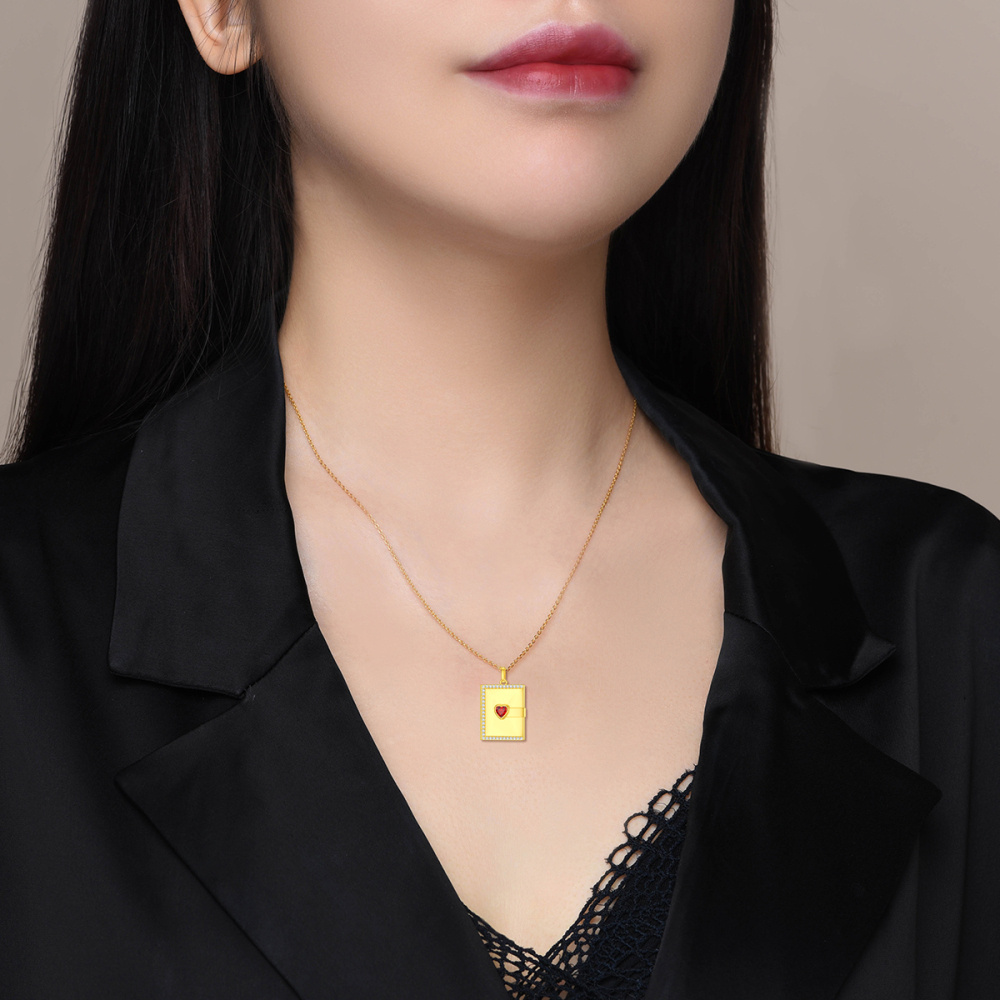 Colar com medalhão de foto personalizado quadrado de zircônia cúbica em ouro amarelo 10K com coração para mulheres-3