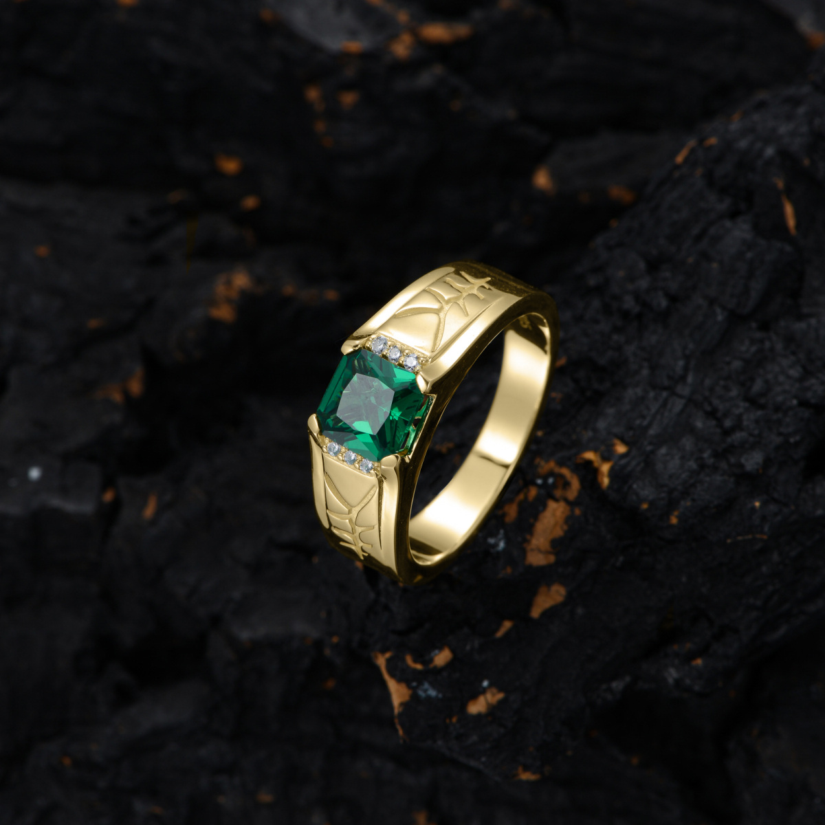 10K Gold Princess-square Shaped Emerald Personalized Engraving Ring for Men-3