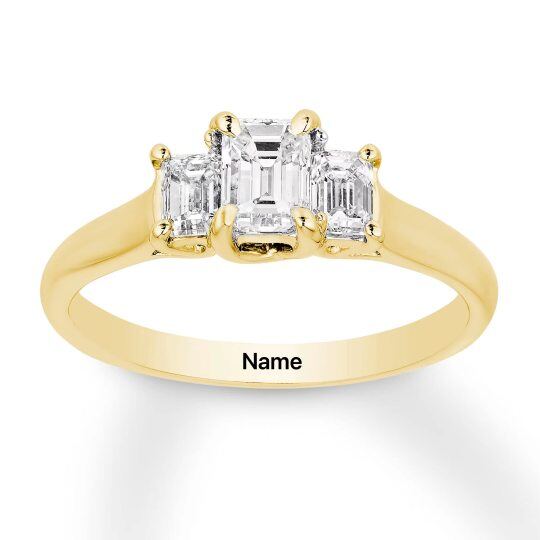 10K Goud Princess-vierkant Moissanite Gepersonaliseerde Gravure Verlovingsring