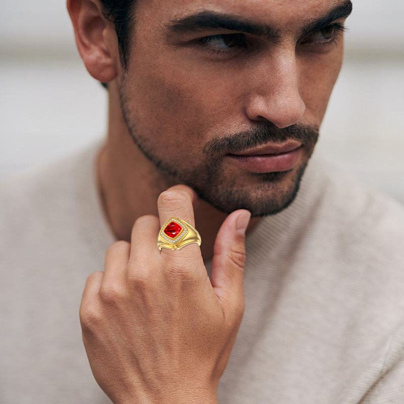 Herrenring aus 10-karätigem Roségold mit Zirkonia im Prinzessschliff und personalisierter Gravur-2