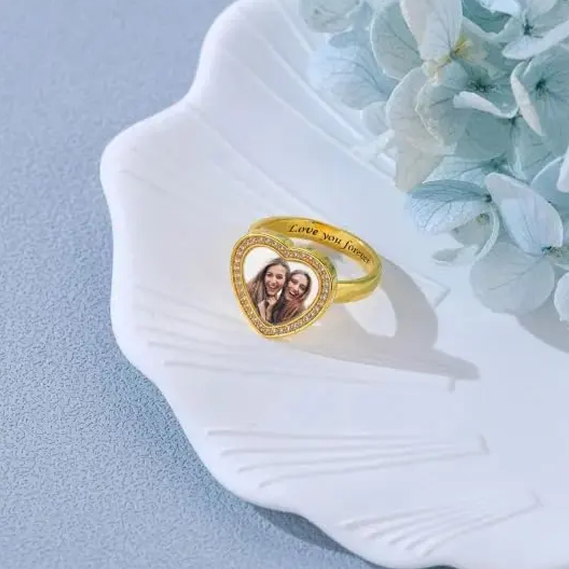 Anel de gravura personalizada com foto e zircônia cúbica redonda de ouro 10K com coração para melhores amigas femininas-3
