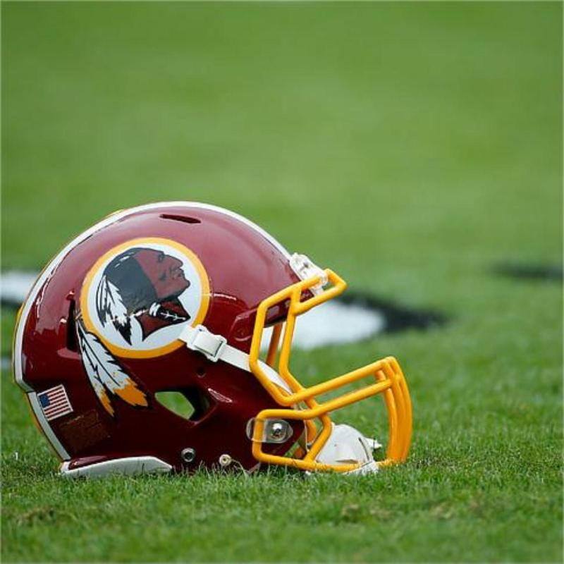 قلادة من الذهب الأبيض عيار 10 قيراط على شكل قبعة الرجبي للرجال-4