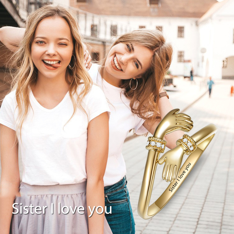 Anel circular de zircónias em ouro 10K-6