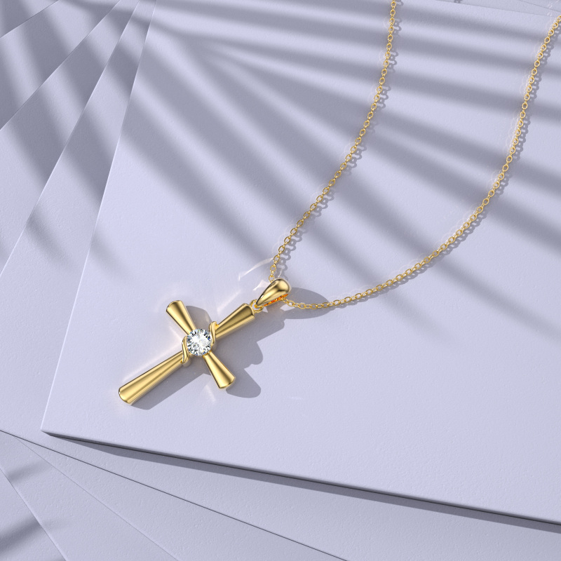 Collar con colgante de cruz de circonita en oro de 10 quilates-5