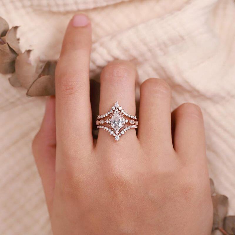 Conjunto de noivado em ouro branco de 10 quilates com moissanita lapidada em forma de pera de 1,5 a 5 quilates-2