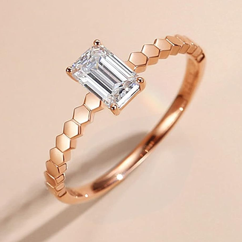 10K roségouden verlovingsring met 0,5ct smaragdgeslepen diamant-4