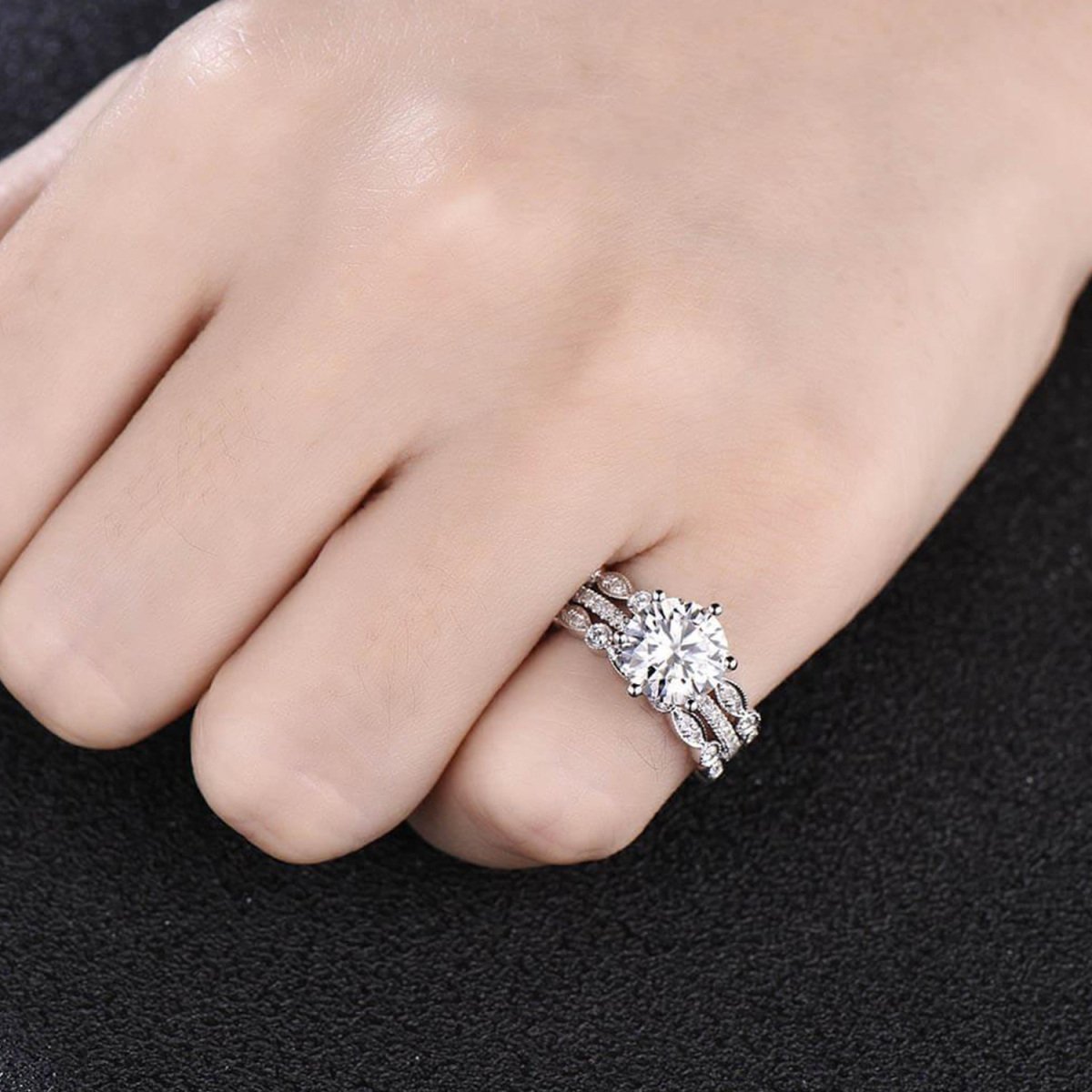 Bague de mariage en moissanite de forme circulaire en or blanc 10 carats-2