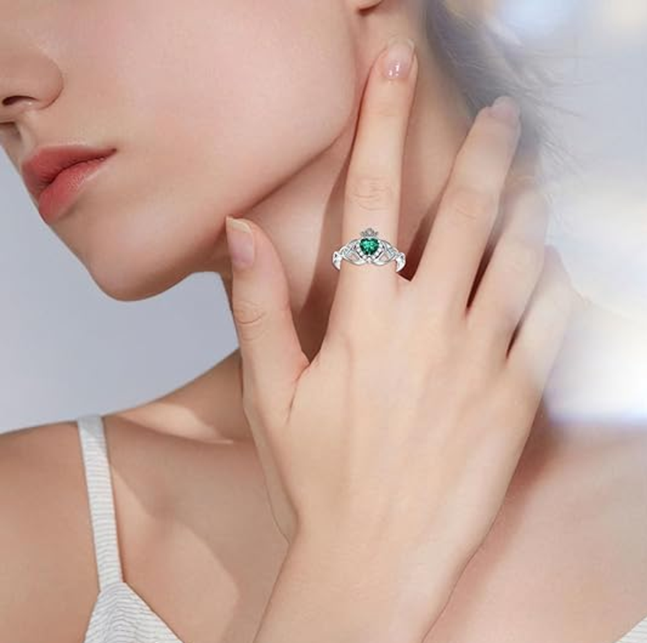 Aliança Claddagh Promise em ouro branco 10K com esmeralda e corte em coração, 0,1 CT.T.W., diamante, nó celta-2