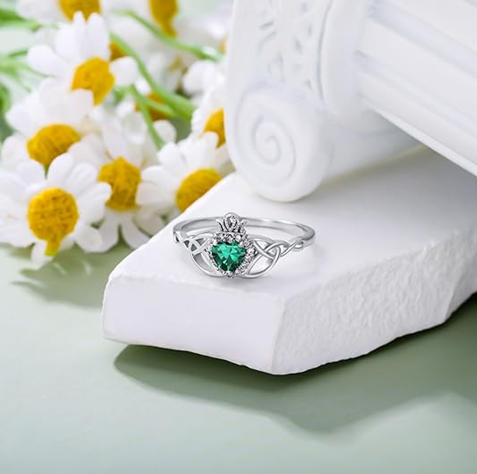 Aliança Claddagh Promise em ouro branco 10K com esmeralda e corte em coração, 0,1 CT.T.W., diamante, nó celta-4