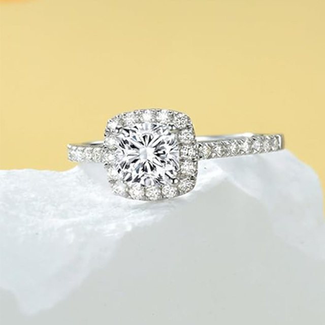 10K White Gold Moissanite Wedding Ring-3