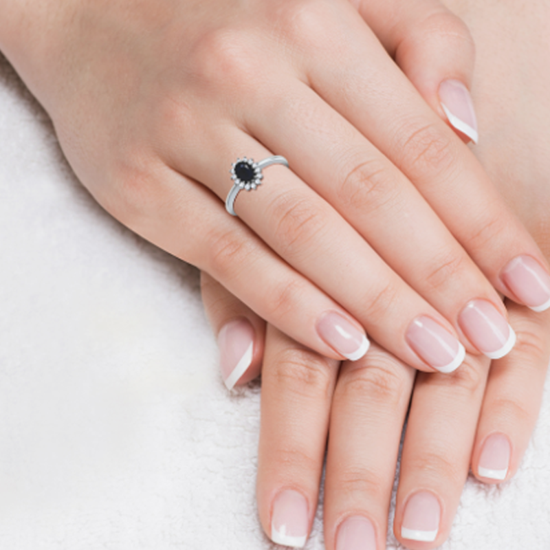 10K witgouden ovaal geslepen verlovingsring met edelsteen en jubileumring-3