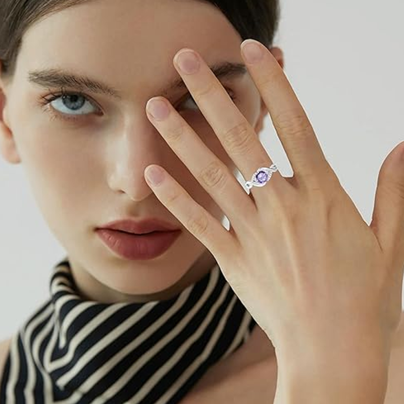 Aliança de casamento personalizada em ouro branco de 10 quilates com corte redondo e símbolo do infinito e do amor eterno para mulher.-2