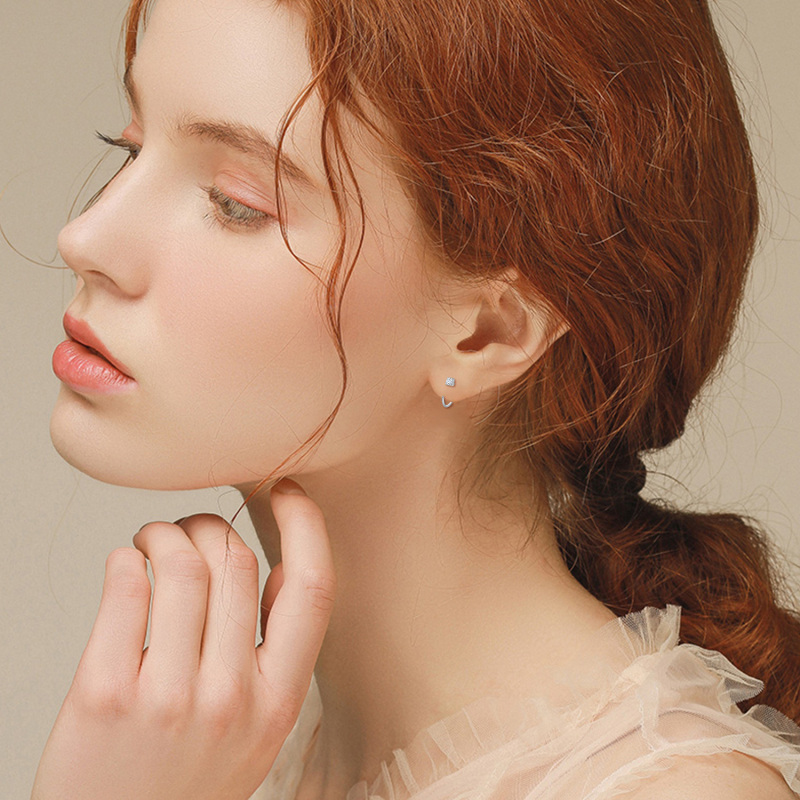 Orecchini a bottone quadrati in oro rosa 10K con zirconi cubici-2