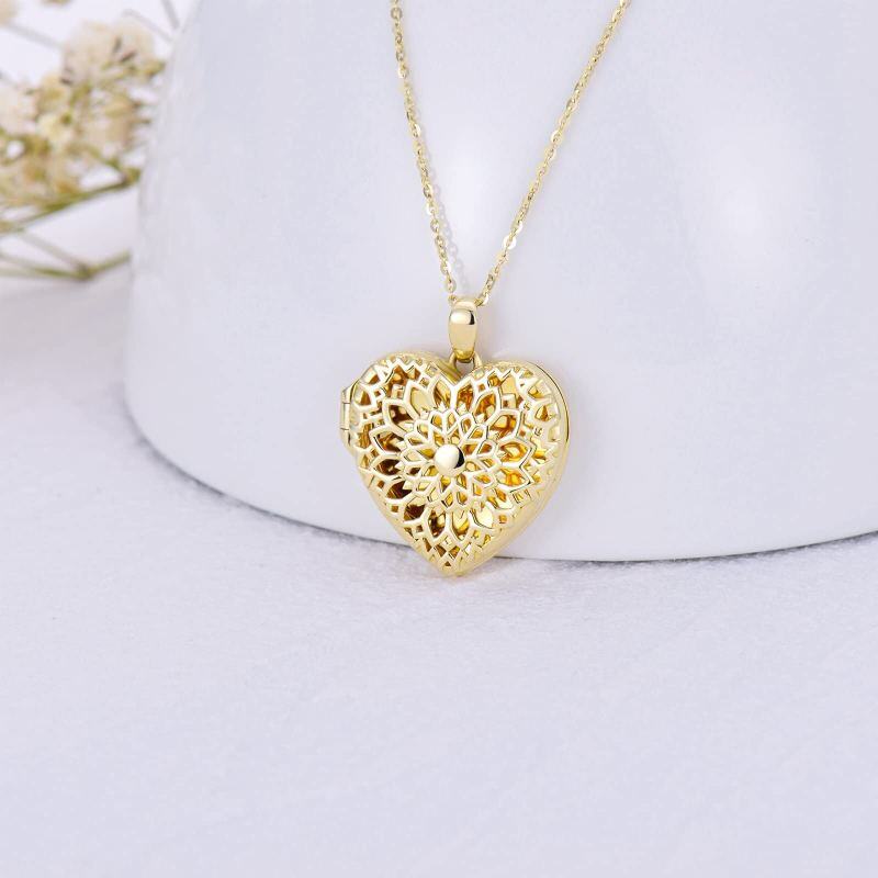 Collar con medallón fotográfico personalizado con corazón de girasol en oro de 10 quilates-3