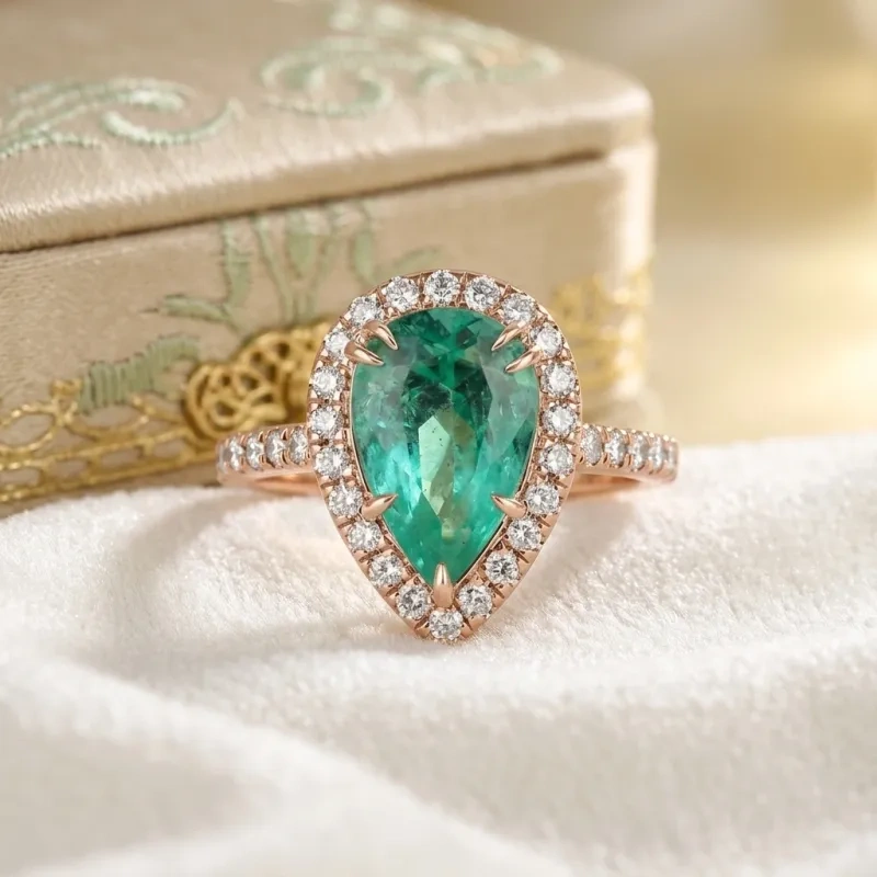 Anillo de compromiso personalizado de oro rosa de 10 quilates con esmeralda talla pera cultivada en laboratorio y diamante.-4