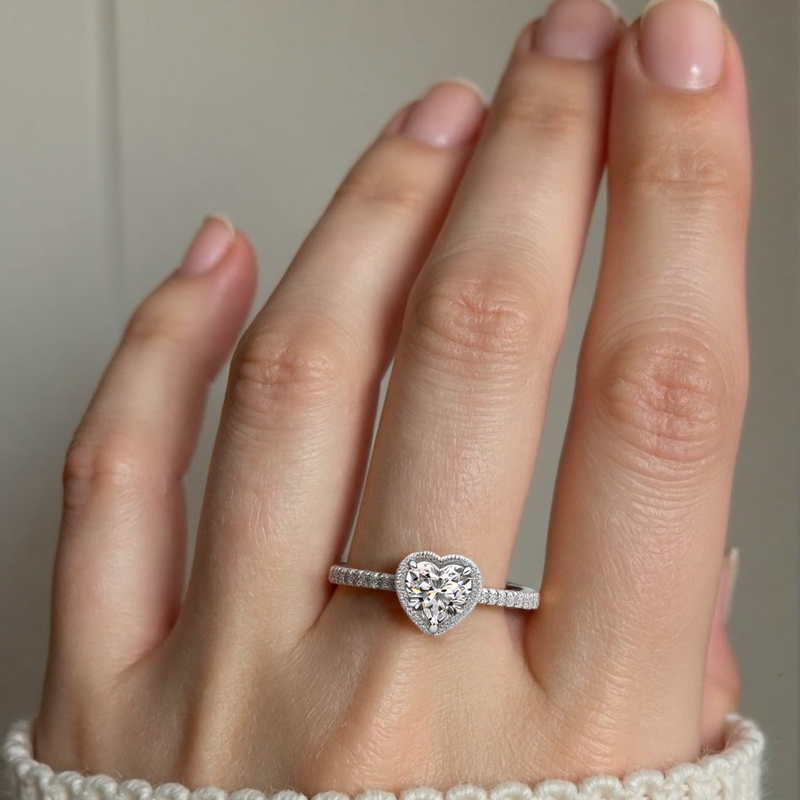 Anillo de compromiso personalizado con halo de diamantes cultivados en laboratorio, talla corazón y oro blanco de 10 quilates-2