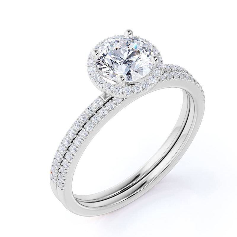Bague de mariage personnalisée en or blanc 18 carats avec moissanite ronde et gravure, ornée d'une pierre précieuse.-2