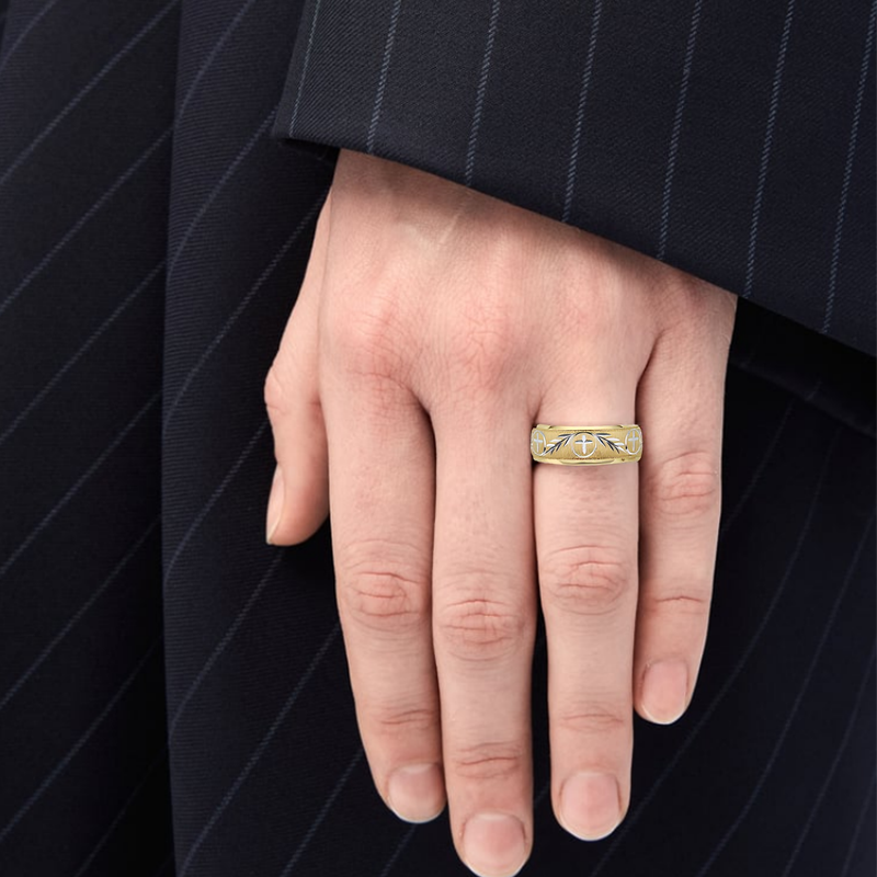 Aliança de casamento personalizada em ouro rosa 14K com gravação de cruz e hera de 8,0 mm para homem.-3