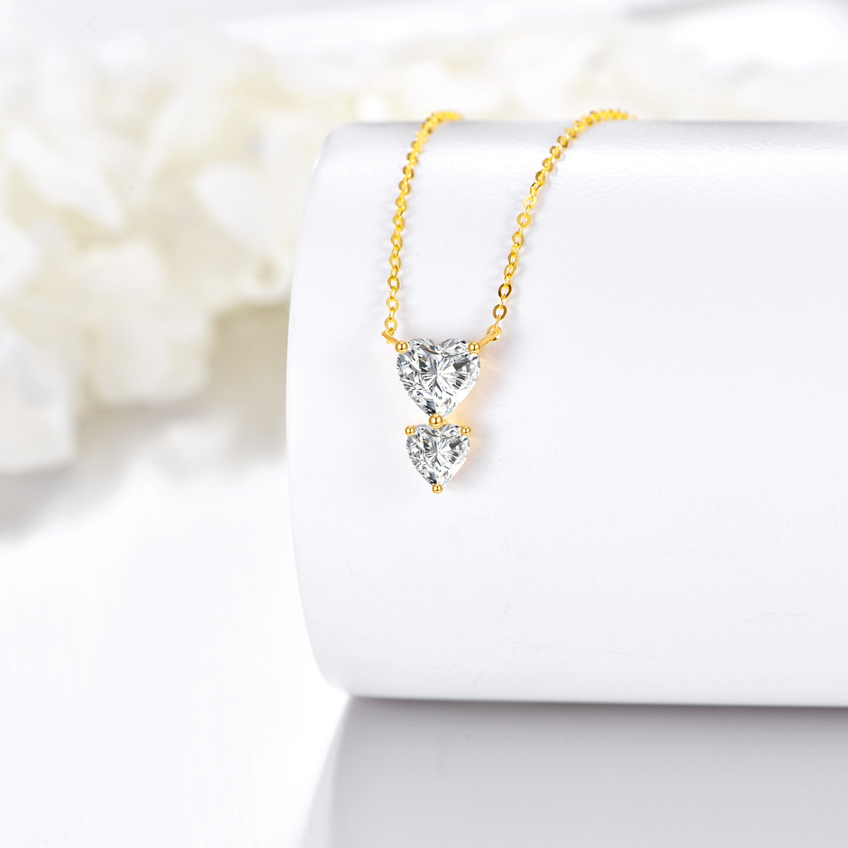 Collar con colgante de corazón de moissanita de 1,5 quilates de peso total en oro de 14 quilates-3
