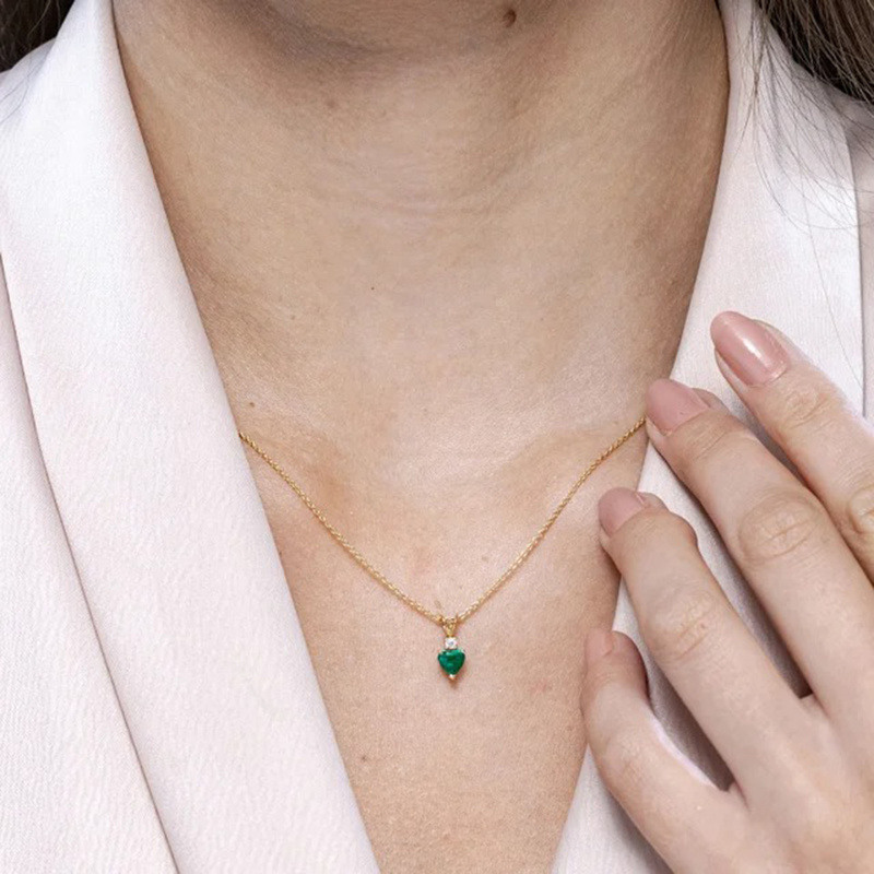 18K Gold Artificial Emerald Heart Pendant Necklace-2
