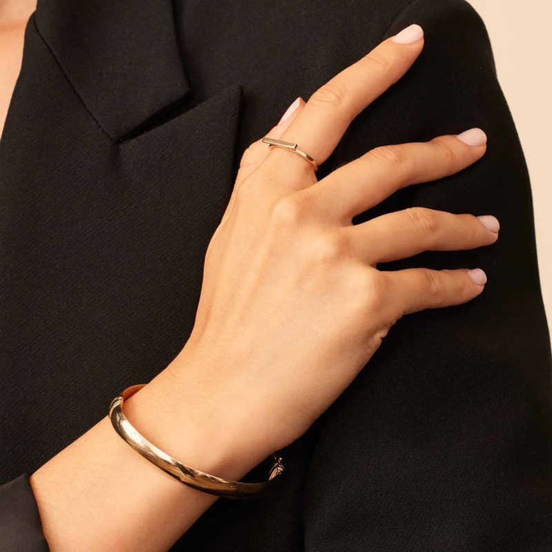 Anillo apilable de oro de 14 quilates en barra-3