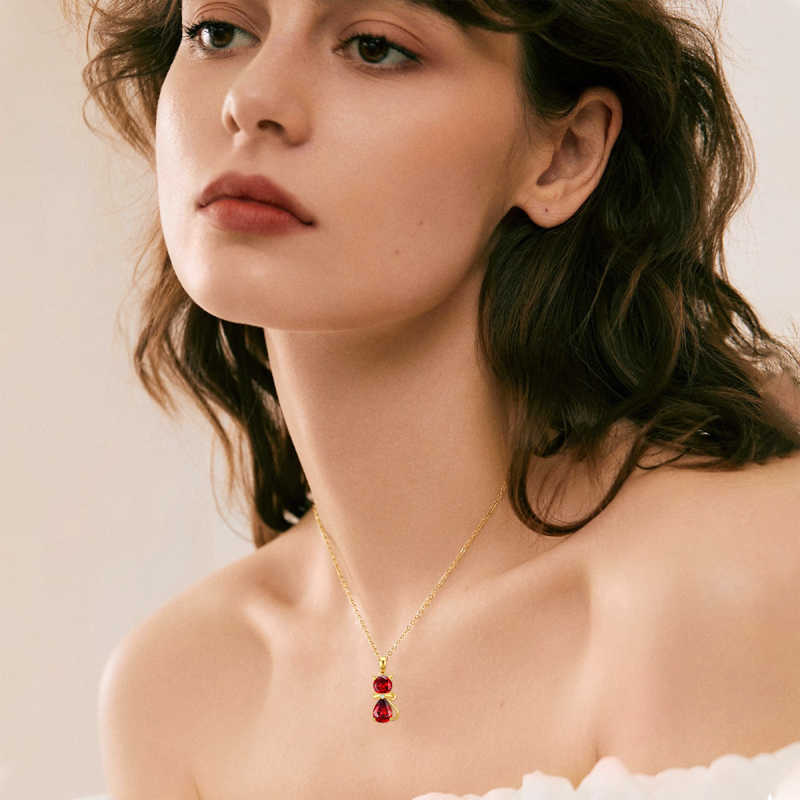 Colar com pendente de gato em ouro branco 10K e zircónias cúbicas-2