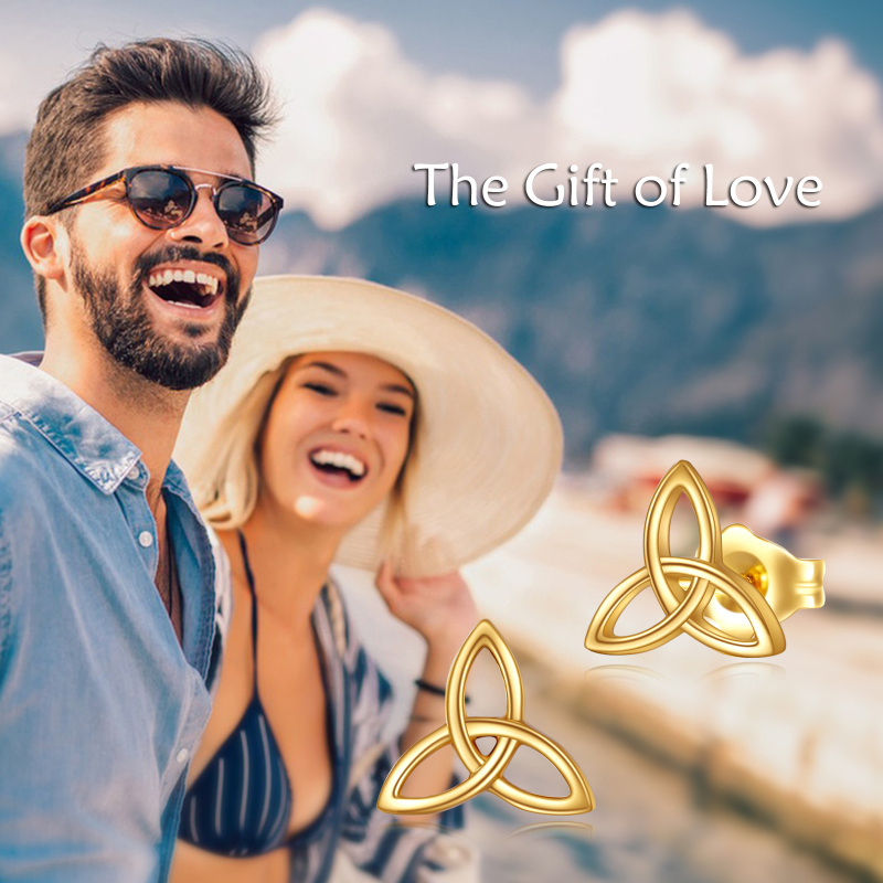 Brincos de pino com nó celta em ouro branco 10K-6