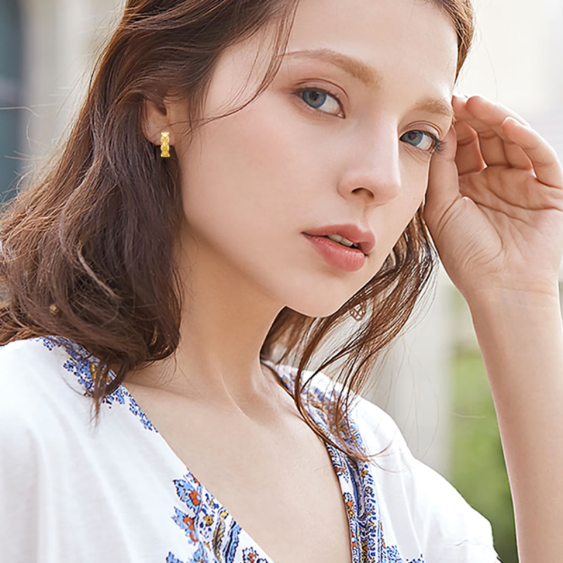 Kolczyki ze złota 18K w kształcie koła-2