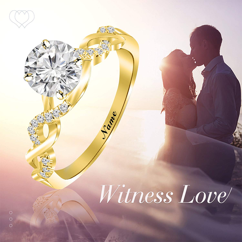 プラチナにホワイトゴールドメッキを施したラウンドカットのモアッサナイトを使用した、クラシックなネーム入り結婚指輪-2