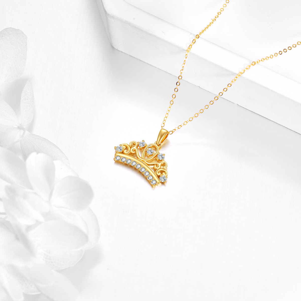 Collana con ciondolo a forma di circolare in oro 14K con zircone cubico-5