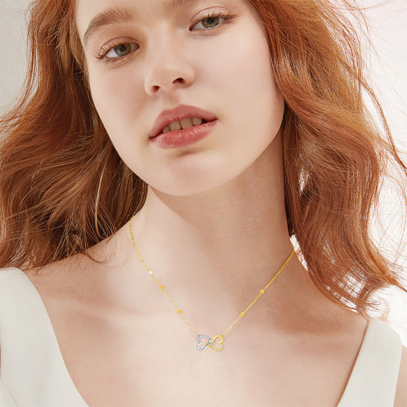 قلادة من الذهب الأبيض عيار 10 قيراط مرصعة بقطع دائري من الزركونيا المكعبة على شكل قلب وقلب مع رمز القلب واللانهاية-2