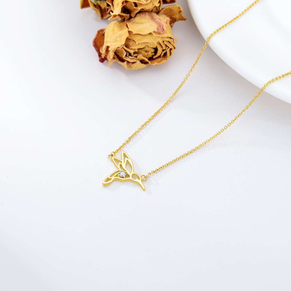 Colar com pendente de colibri de zircónia cúbica em formato circular de ouro 10K-3