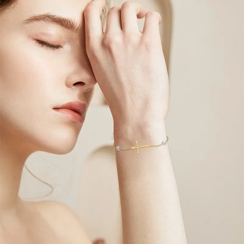 Bracelet en or 18K avec pendentif croix en Moissanite de forme circulaire-2