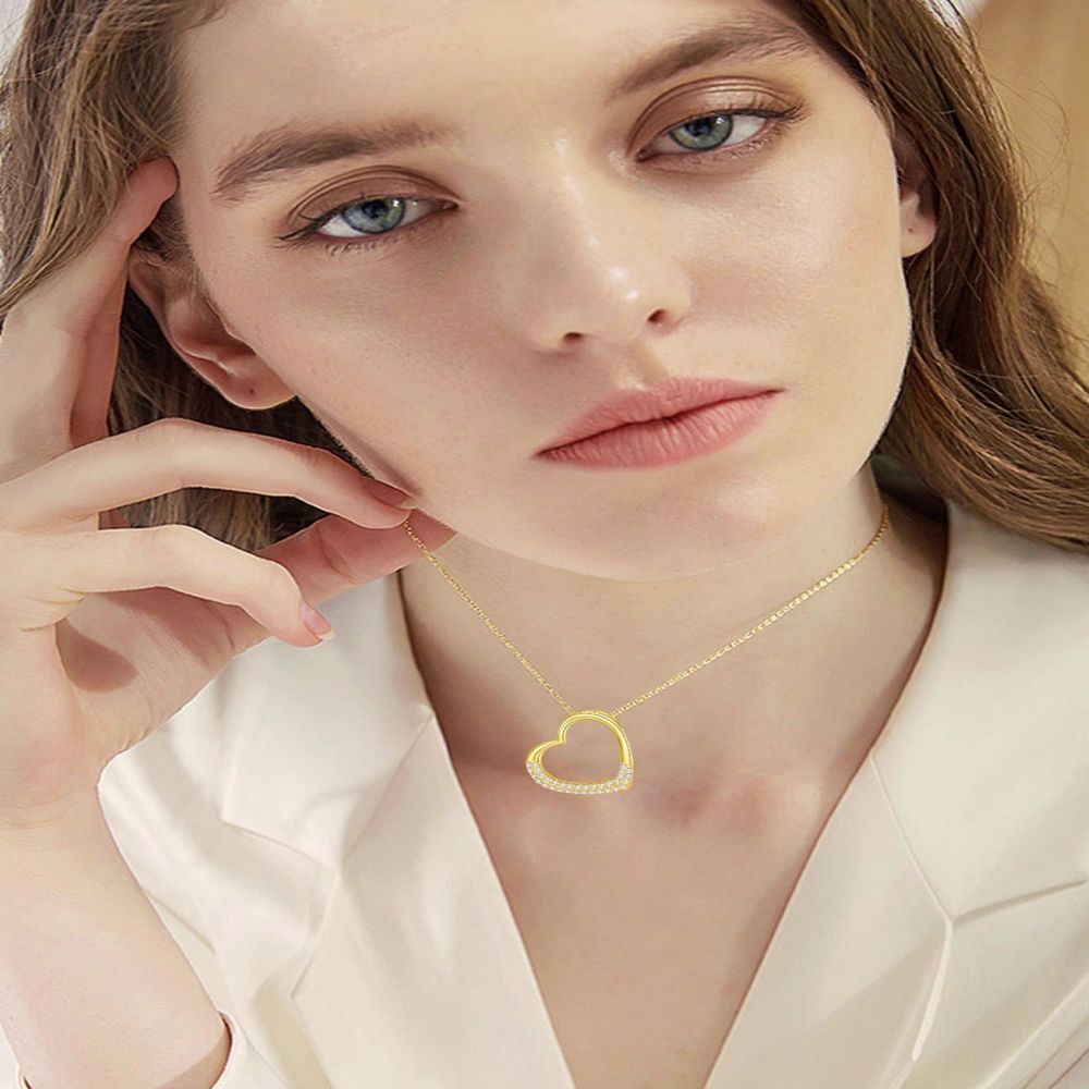 Collier en or 10K avec pendentif en forme de coeur en Moissanite de forme circulaire-2