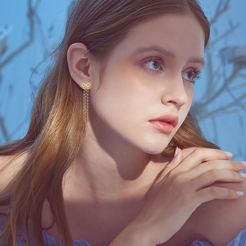 Brincos gota com símbolo do infinito em moissanita de corte redondo em ouro branco 10K-2